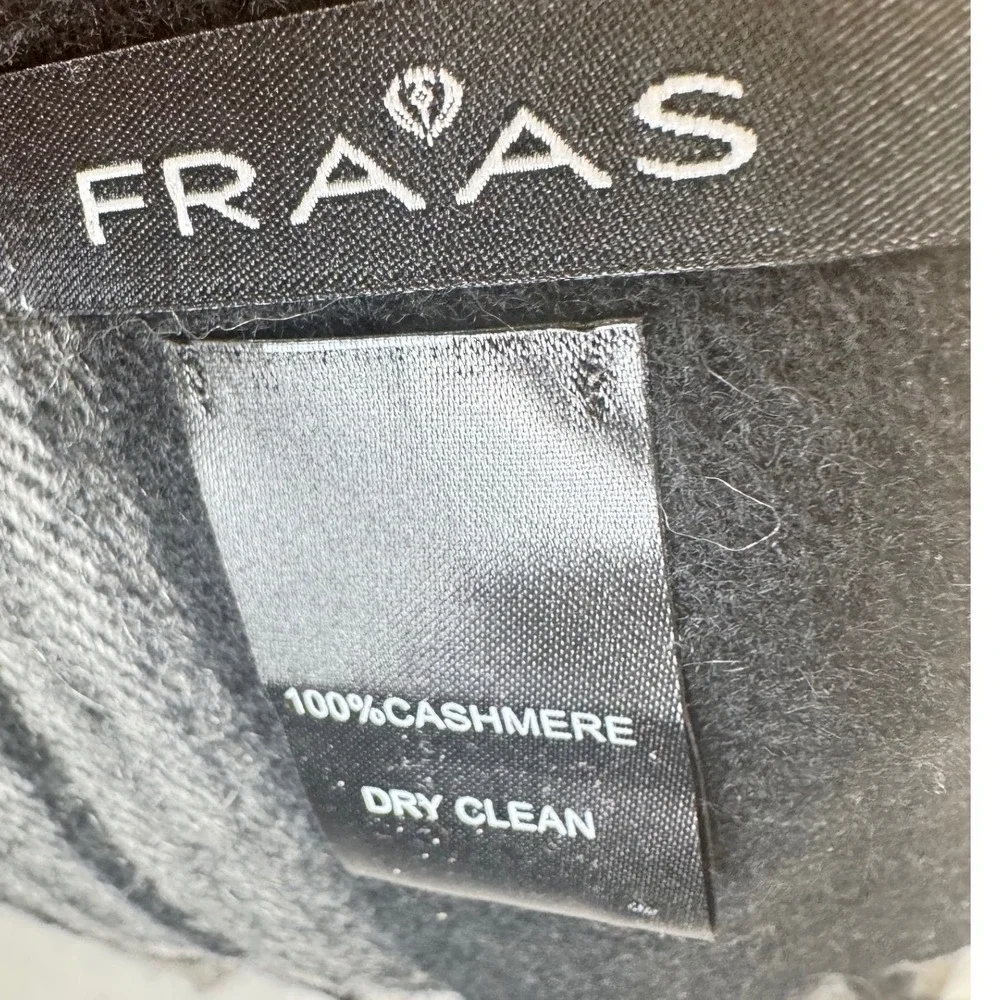 FRAAS‎ Luxury 100% Cashmere Plaid Scarf Black Red White Fringe OLDSTOCK
